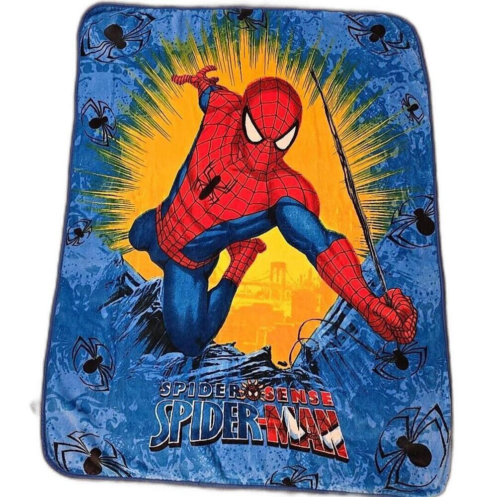 Spiderman Marvel Large Thick Fuzzy‎ Warm Blanket 45" x 58"